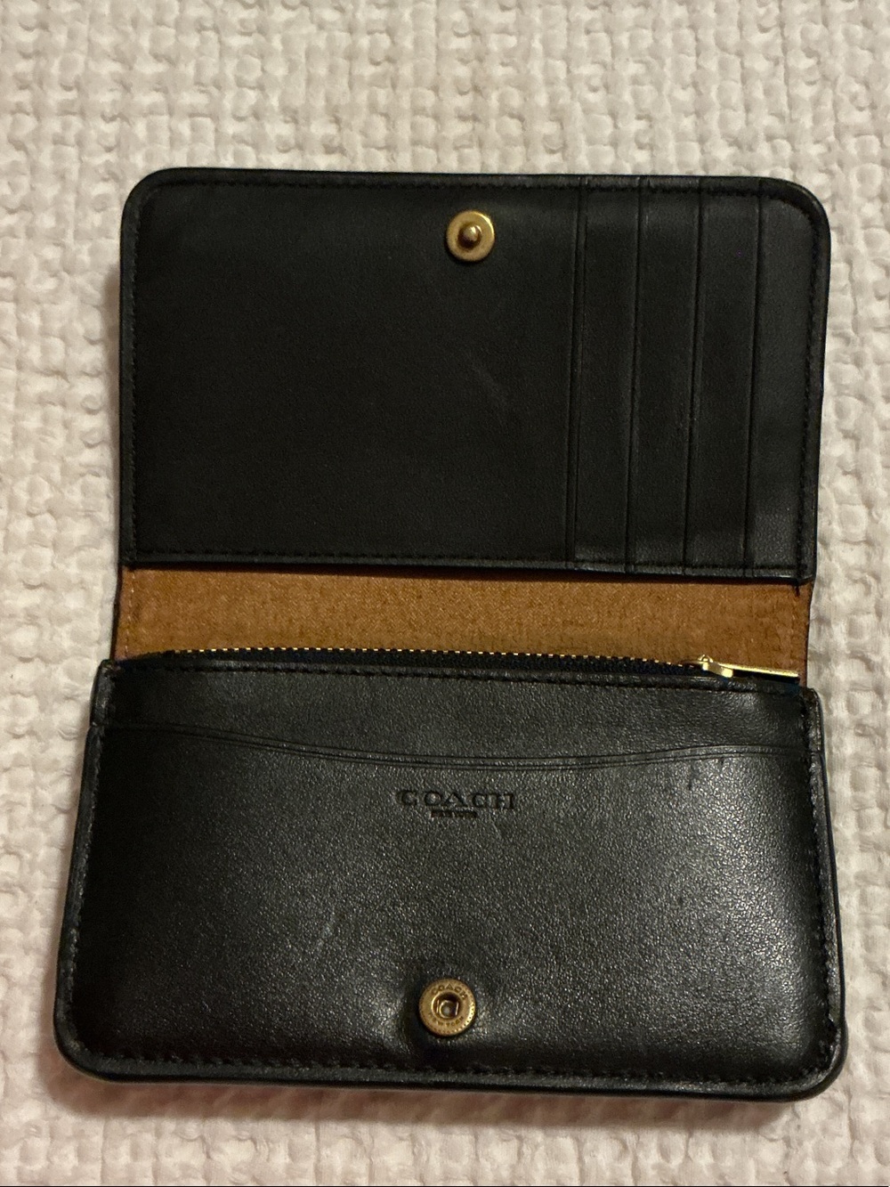 Coach Black Leather Rssential Wallet with Gold 'C' Logo - Picture 4 of 13